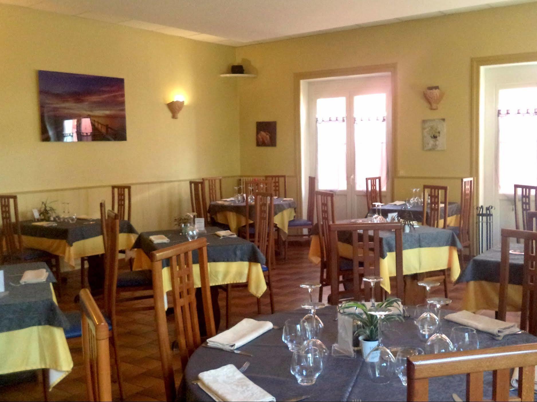 Logis Hotel Des Voyageurs Restaurant La Bonne Tabl'Hay Livron-sur-Drome Exterior photo